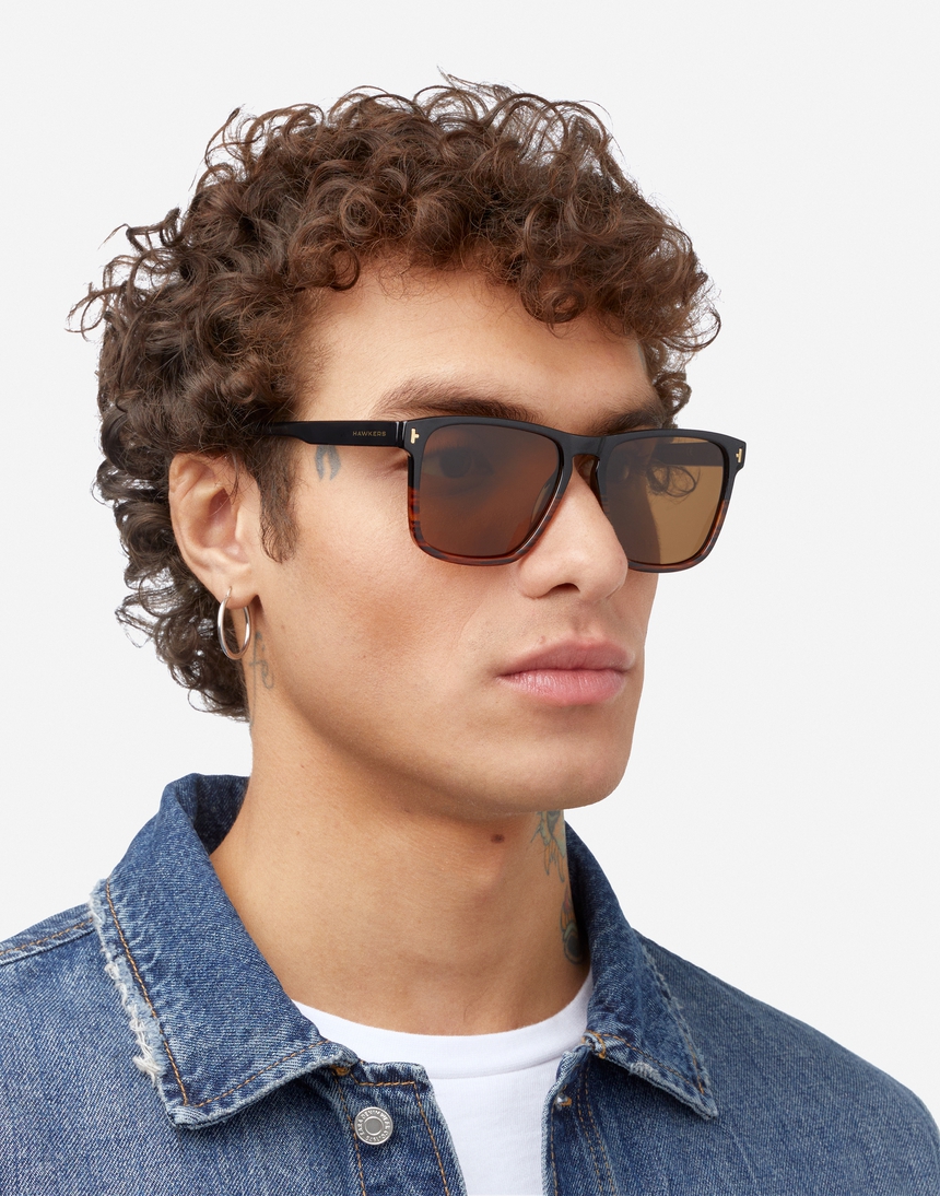 Hawkers DUST - POLARIZED BLACK OLIVE master image number 7.0