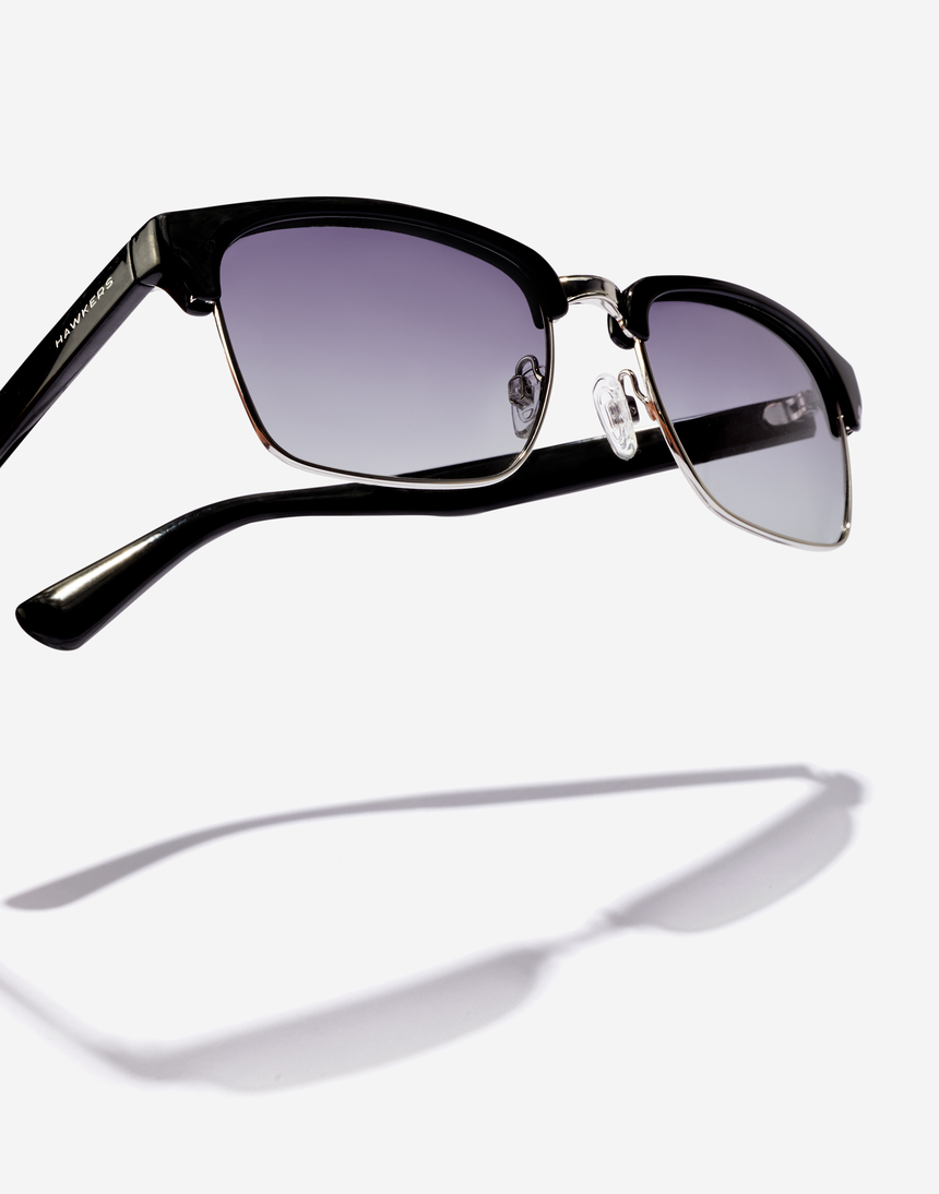 Hawkers CLASSIC VALMONT - POLARIZED BLACK GRADIENT master image number 5.0