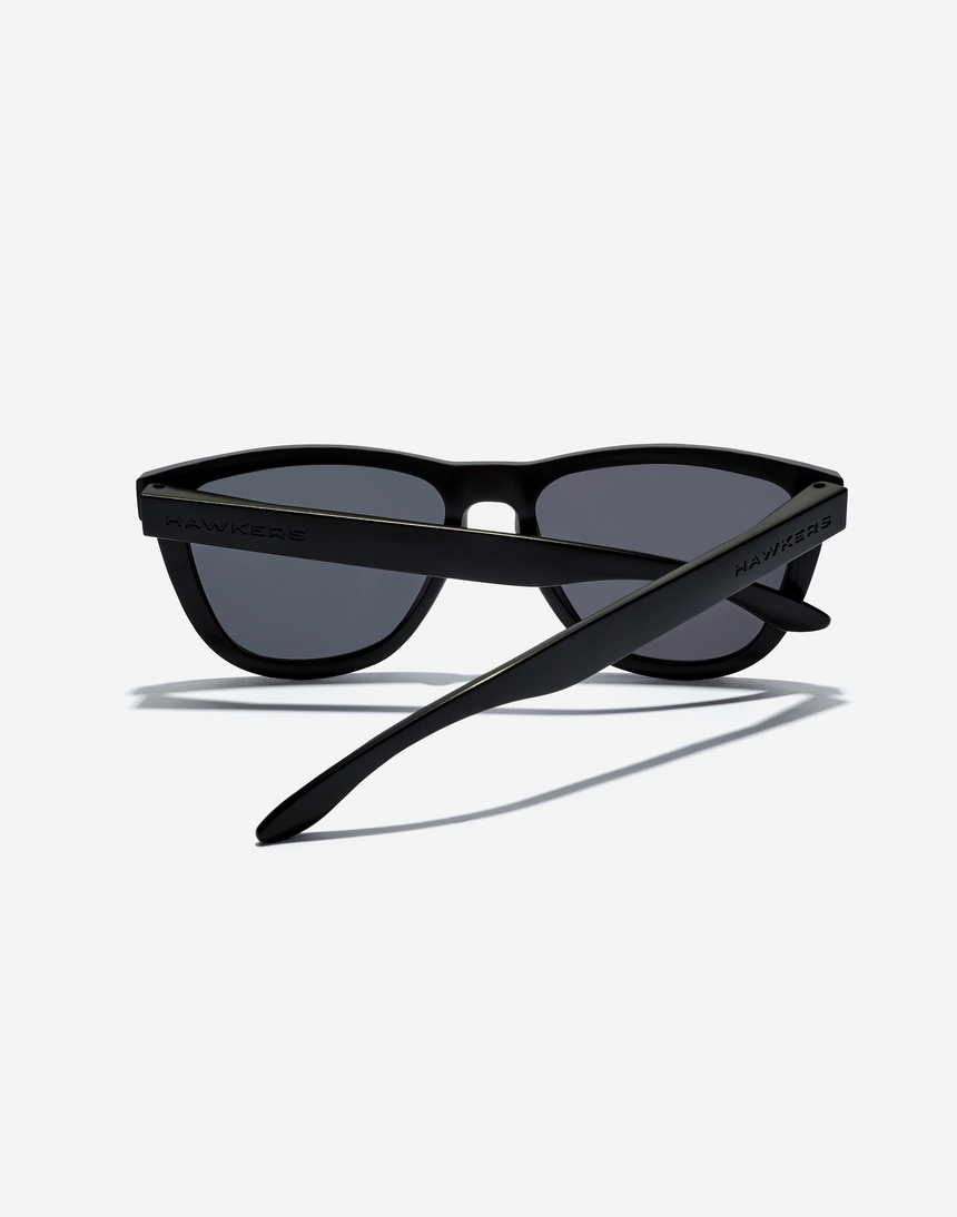 Hawkers ONE RAW - POLARIZED BLACK DARK master image number 4.0