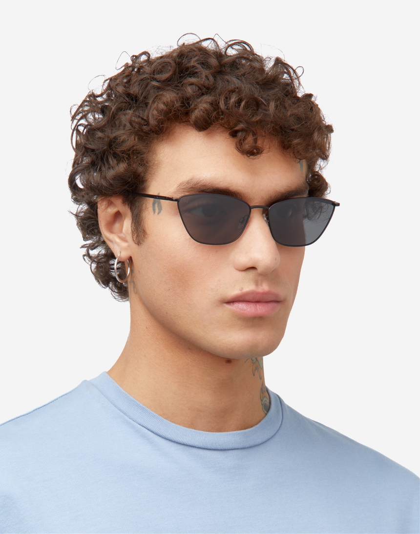 Hawkers FRESH - POLARIZED BLACK DARK master image number 7.0