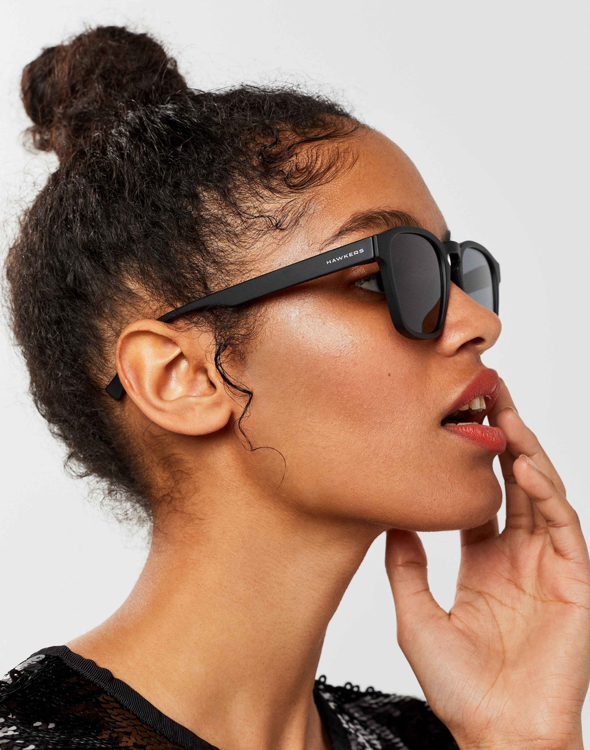 Hawkers Polarized Black Classy master image number 8.0