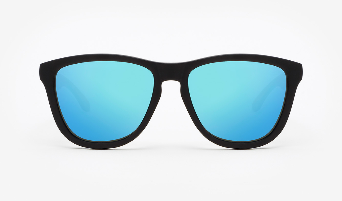Hawkers Polarized Carbon Black Clear Blue One master image number 1