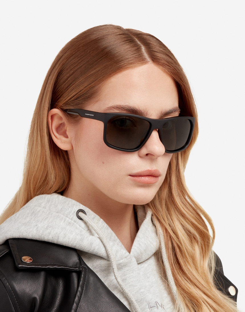 Hawkers COMANECI - POLARIZED BLACK DARK master image number 6.0
