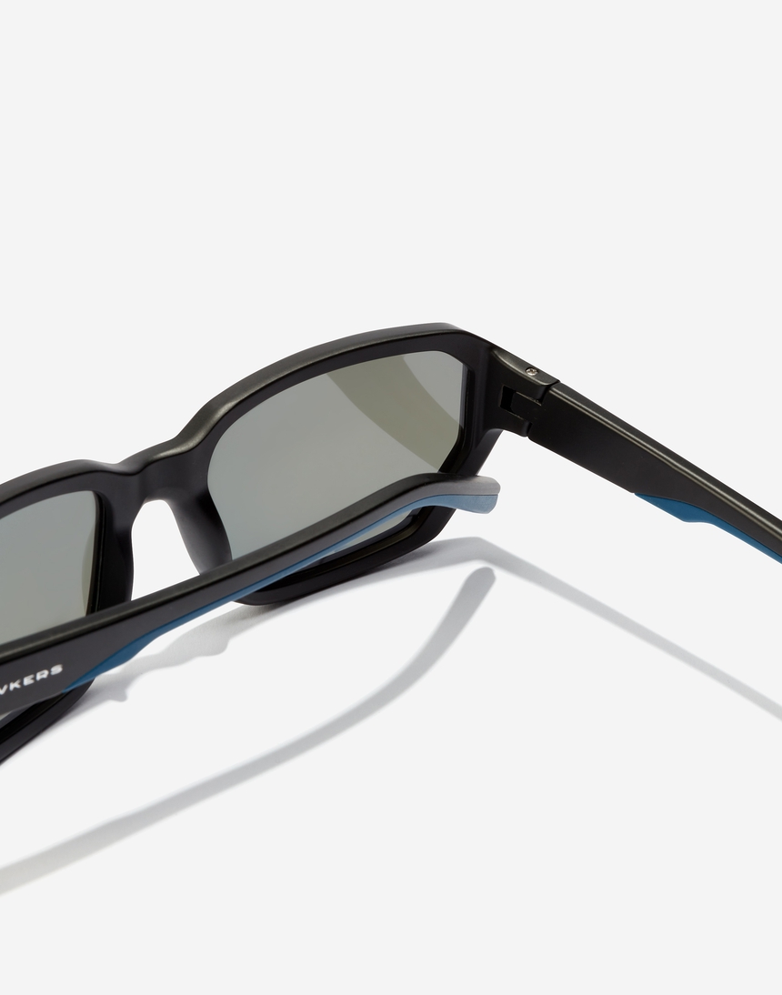Hawkers BOLT - POLARIZED BLACK BLUE SKY master image number 4.0