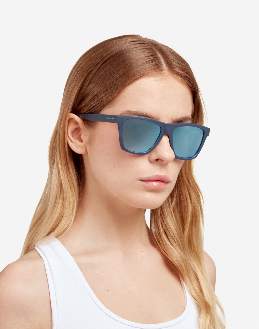 Hawkers ONE LS RAW - POLARIZED NAVY BLUE CHROME master image number 6.0
