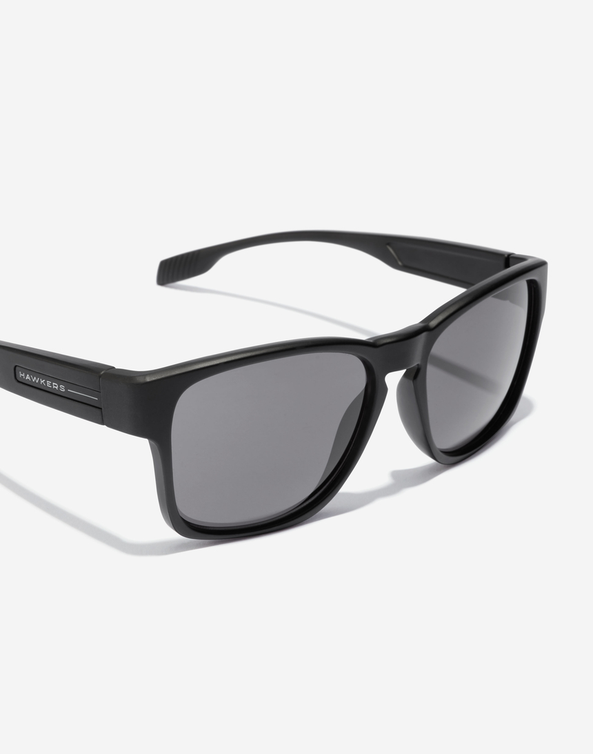 Hawkers CORE - POLARIZED BLACK master image number 2