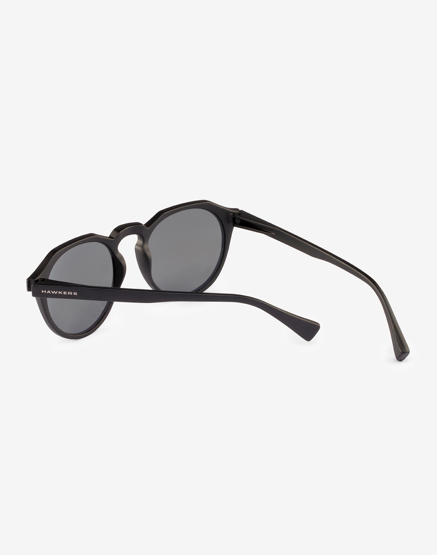 Hawkers Polarized Carbon Black Dark Warwick master image number 3.0