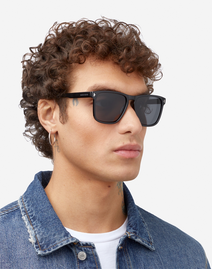Hawkers DUST - POLARIZED BLACK DARK master image number 7.0