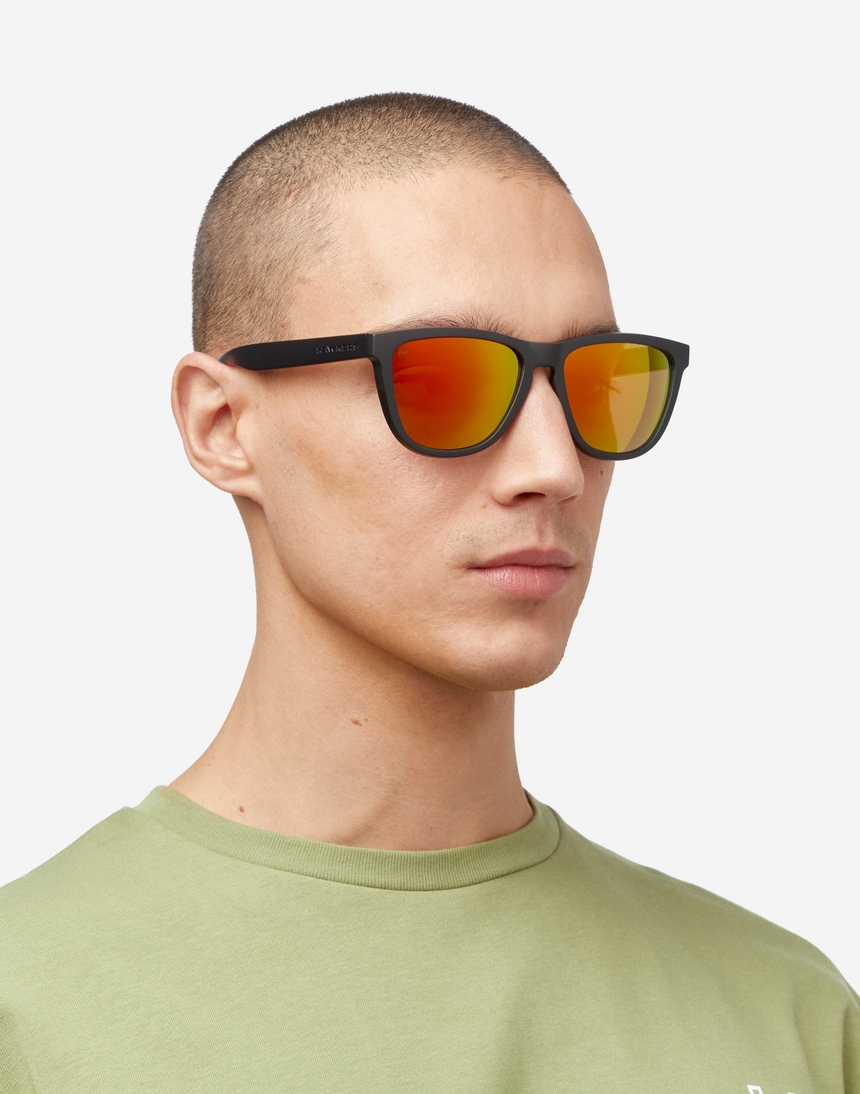 Hawkers Carbon Black Daylight One master image number 7.0