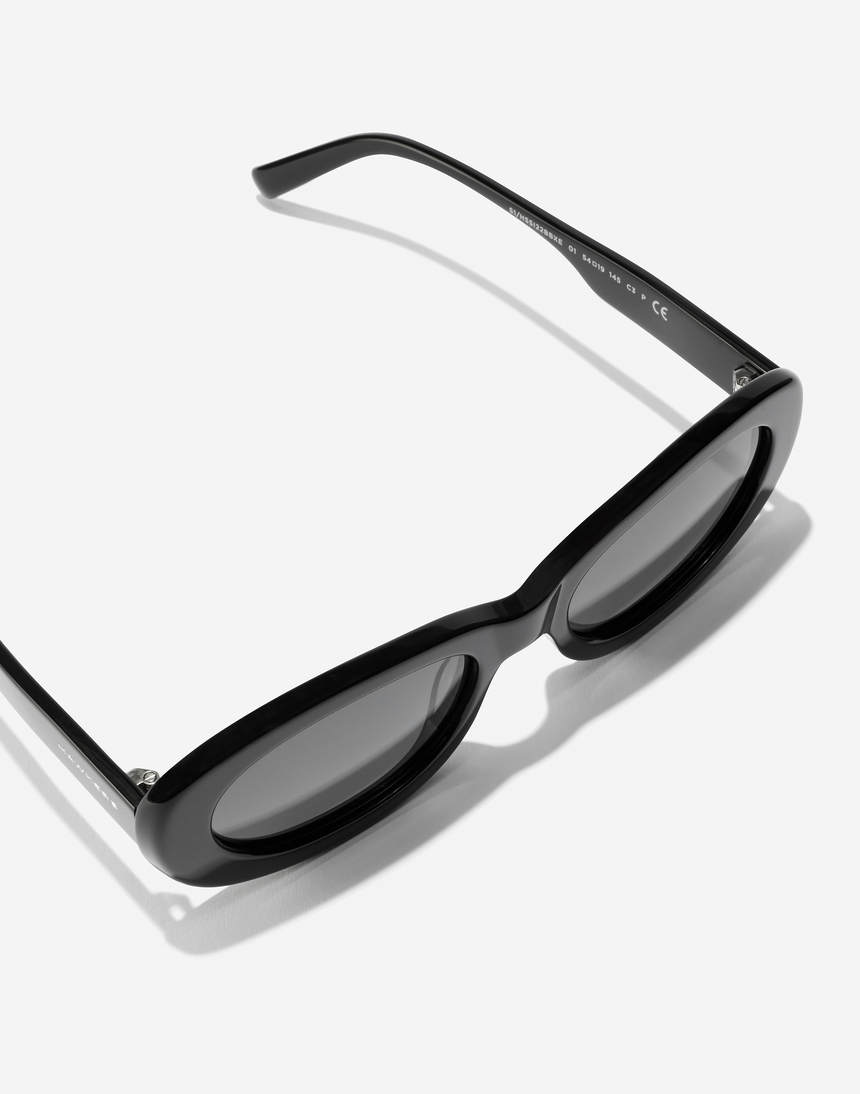 Hawkers PAULA ECHEVARRÍA X HAWKERS - SOUTHSIDE POLARIZED BLACK ECO master image number 3.0