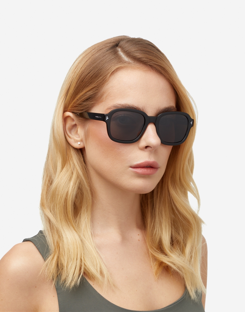 Hawkers TWIST - POLARIZED BLACK DARK master image number 6.0