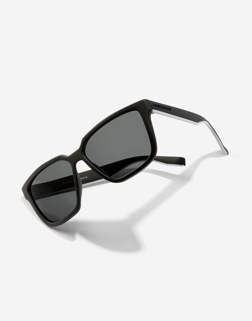 Hawkers MOTION - POLARIZED BLACK DARK master image number 3.0