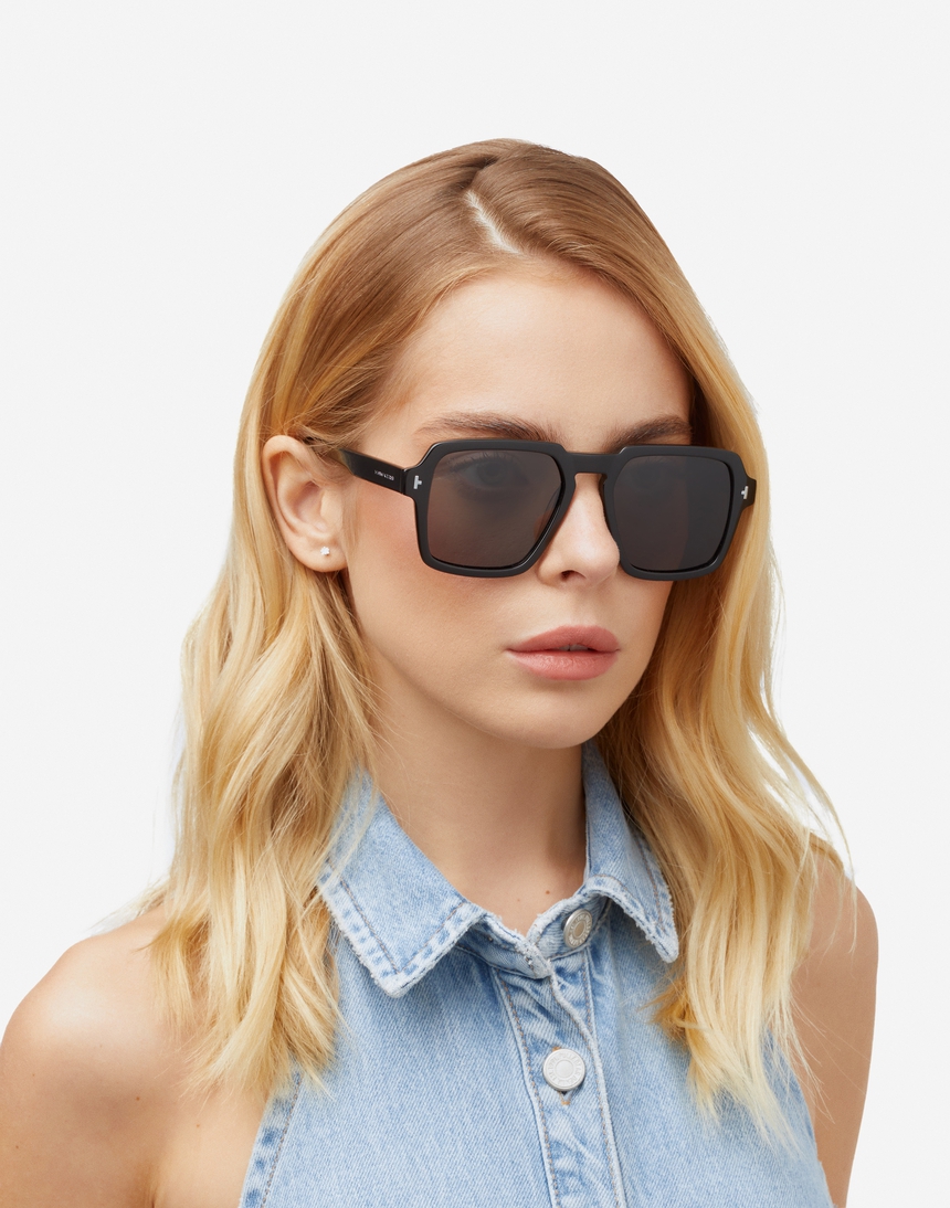 Hawkers LASH - POLARIZED BLACK DARK master image number 6.0