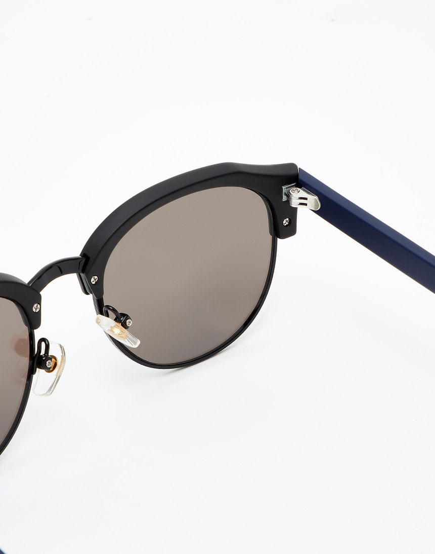 Hawkers Black Navy Blue Chrome Classic Rounded master image number 3.0