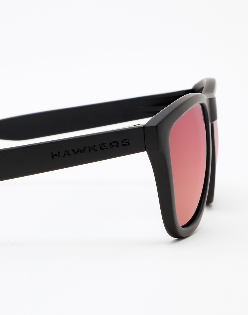 Hawkers Carbon Black Ruby One master image number 5.0