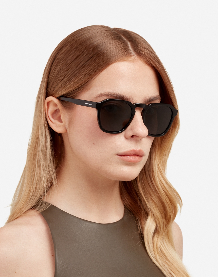Hawkers BLACKJACK - POLARIZED BLACK DARK master image number 6.0