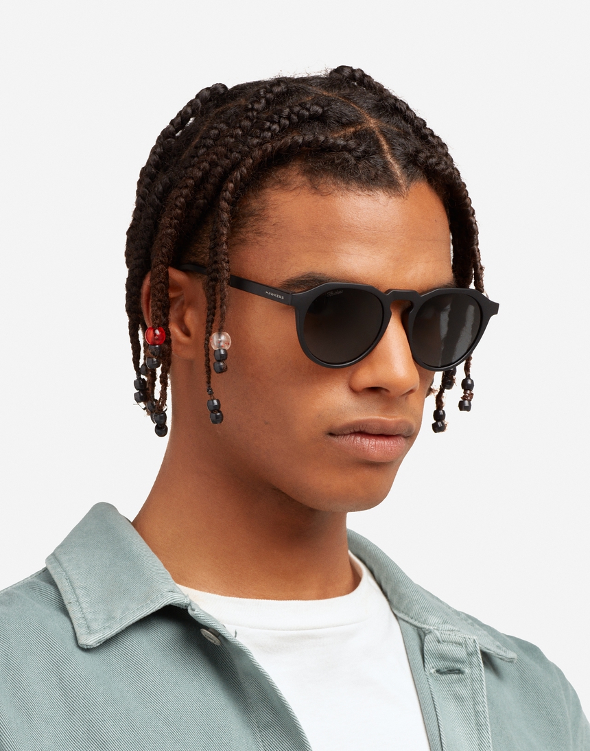 Hawkers Polarized Carbon Black Dark Warwick master image number 7.0
