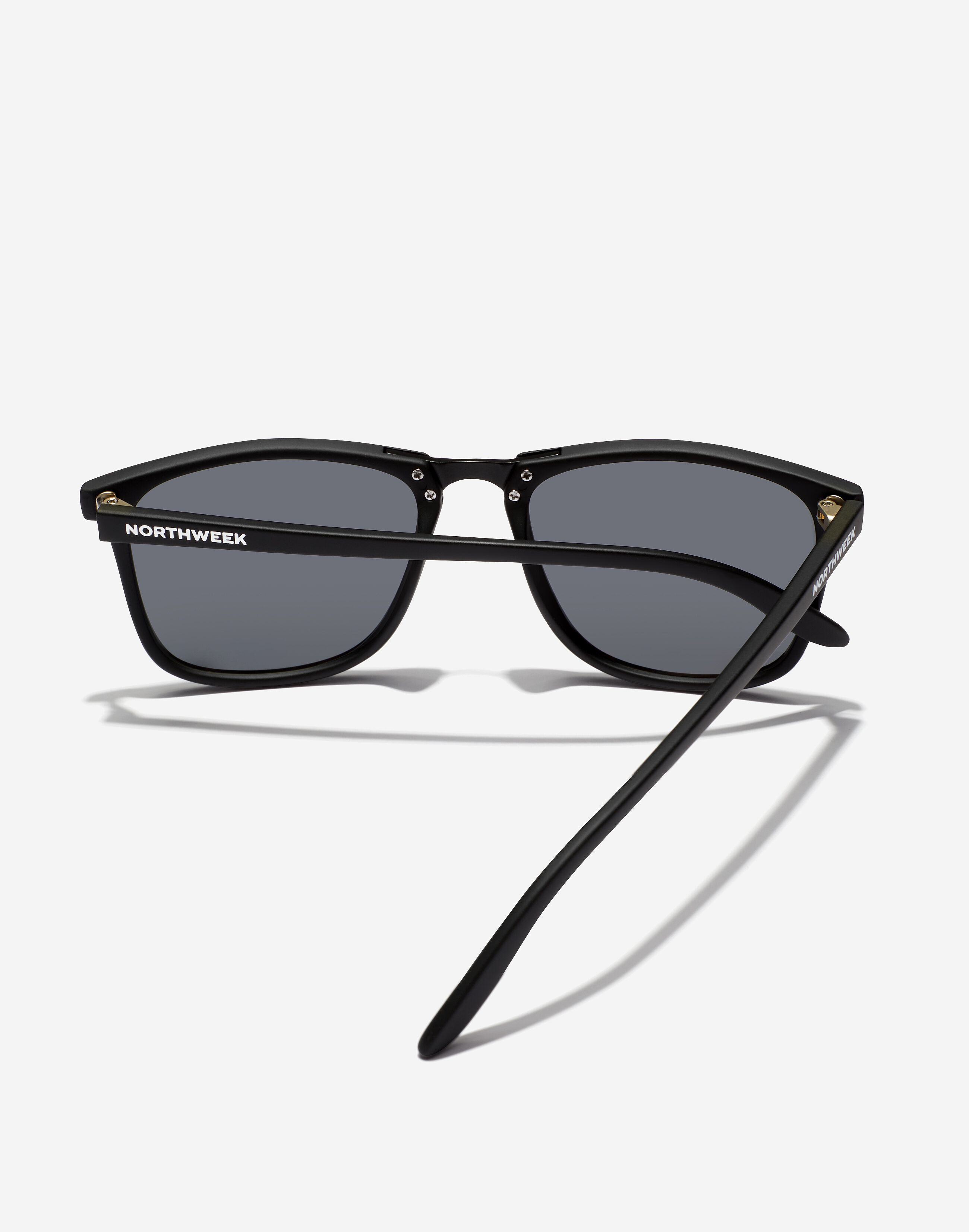 Northweek shelter outlet all black