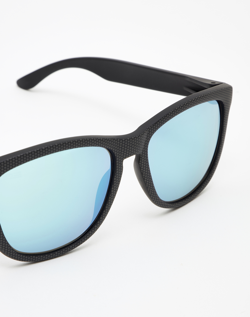 Hawkers ONE - POLARIZED CARBONO BLUE CHROME master image number 3.0