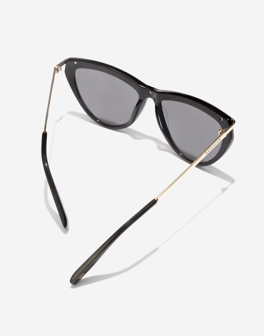 Hawkers BOW - POLARIZED BLACK DARK master image number 4.0