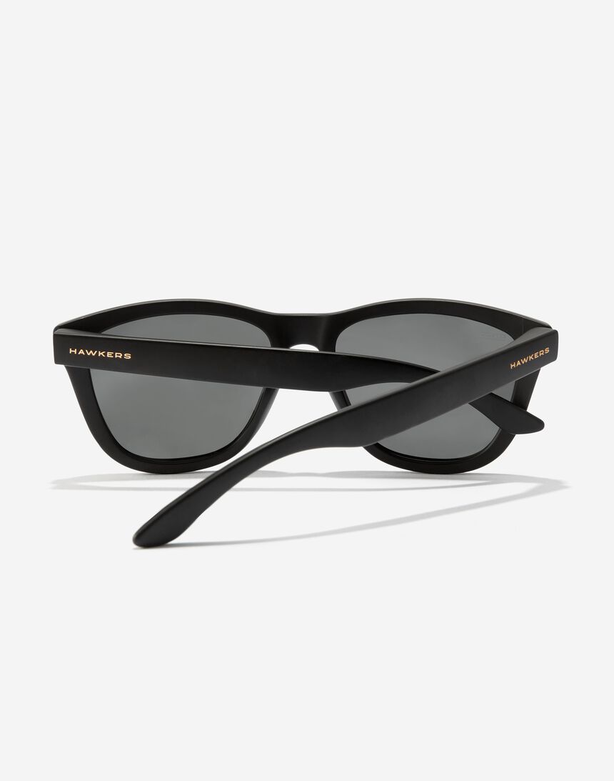 Hawkers ONE - POLARIZED BLACK DARK master image number 4.0