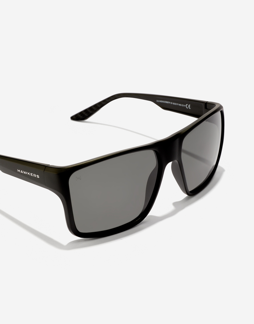 Hawkers EDGE XL - POLARIZED BLACK DARK master image number 4.0