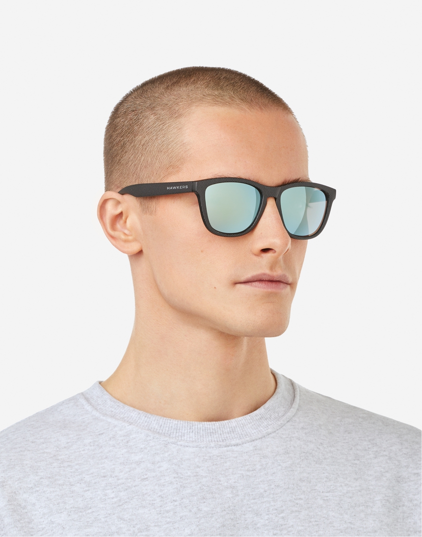Hawkers ONE - POLARIZED CARBONO BLUE CHROME master image number 8.0