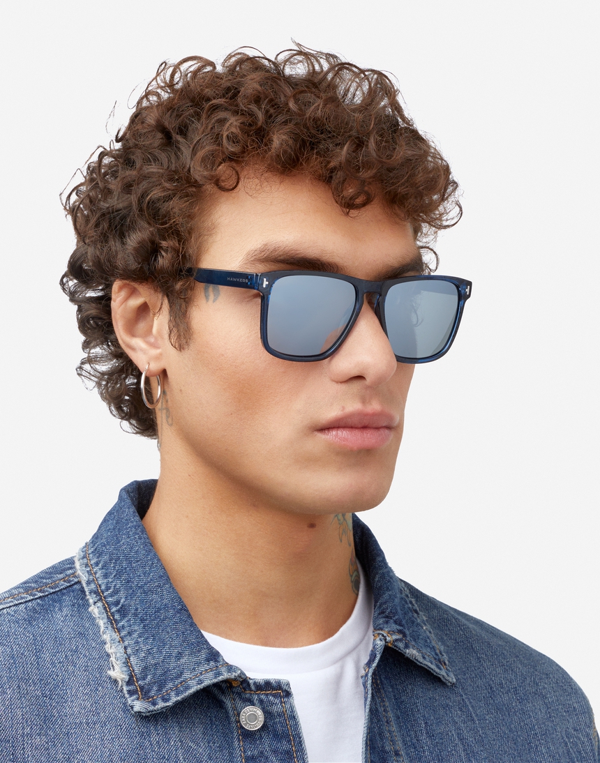 Hawkers DUST - POLARIZED NAVY CHROME master image number 7.0