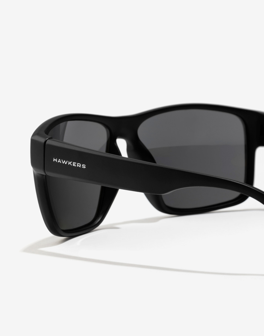 Hawkers Polarized Black Dark Faster master image number 4.0