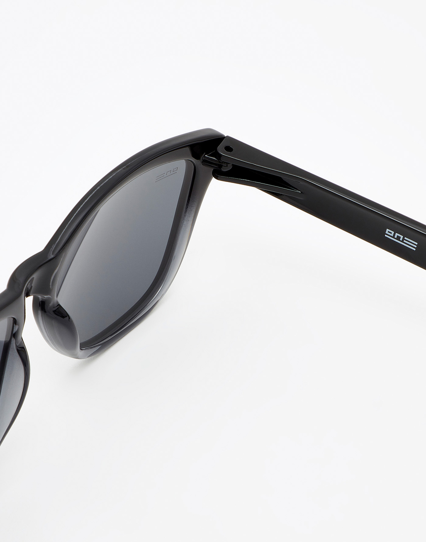 Hawkers ONE - POLARIZED FUSION DARK master image number 4.0
