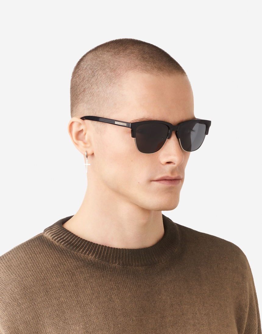 Hawkers NEW CLASSIC - POLARIZED DARK master image number 7.0