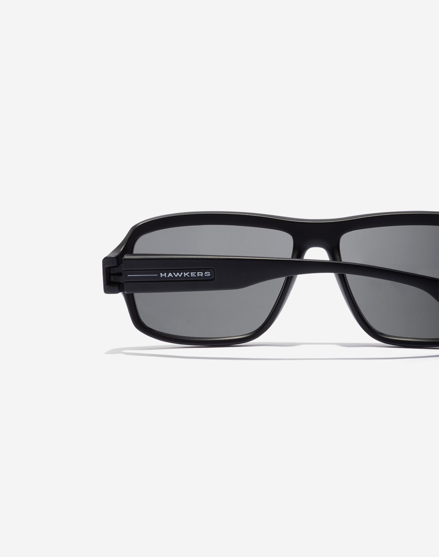 Hawkers F18 - POLARIZED BLACK master image number 3 