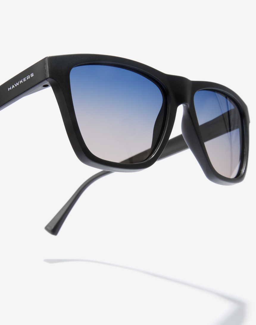 Hawkers ONE LS RAW - POLARIZED BLACK SLATE PEACH ECO master image number 5.0