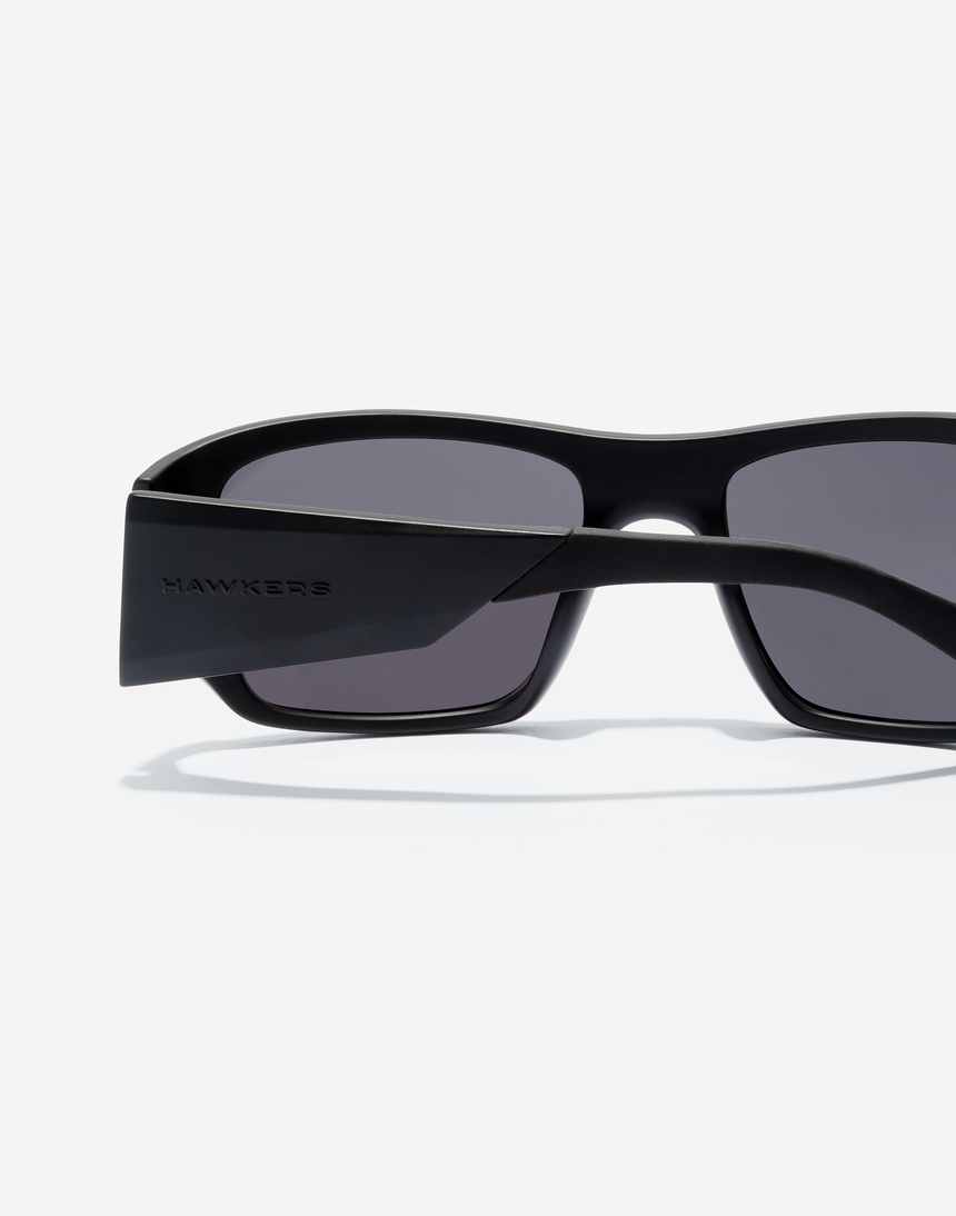 Hawkers 360 - CARBON BLACK master image number 4.0