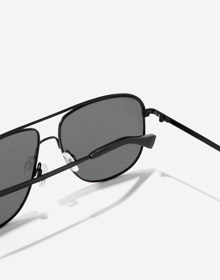 Hawkers TEARDROP - POLARIZED DARK master image number 5.0