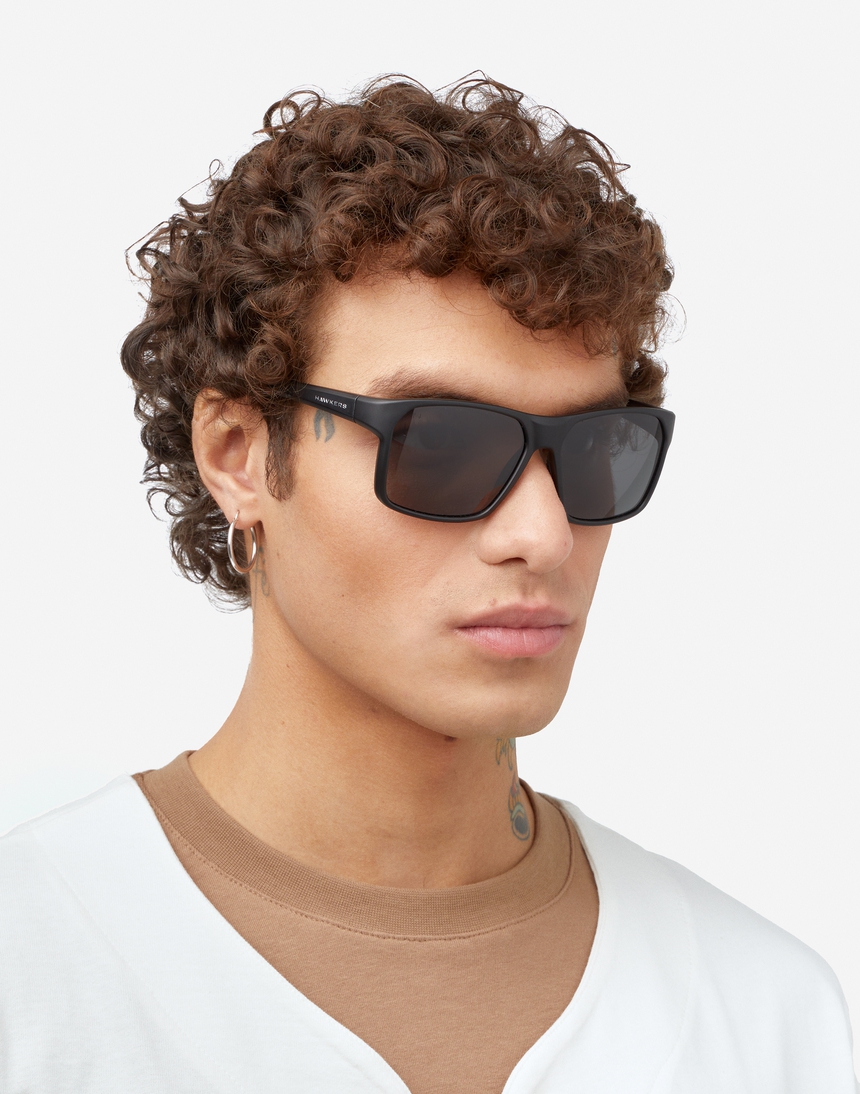 Hawkers TRACK - POLARIZED BLACK DARK master image number 7.0