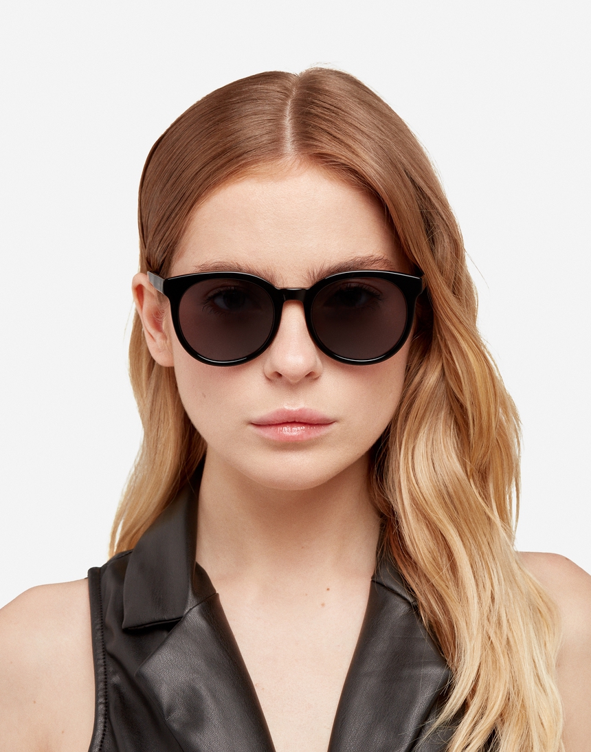 Hawkers Black Dark Resort master image number 8.0