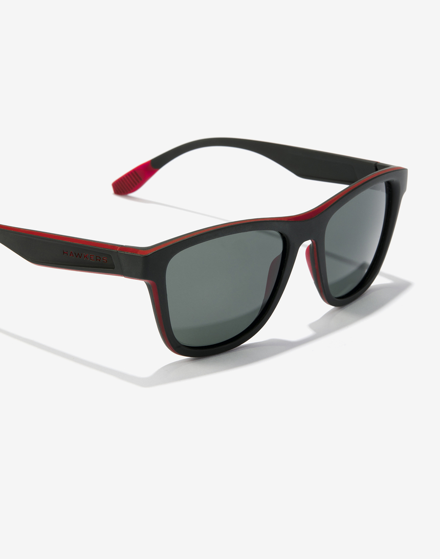 Hawkers ONE SPORT - POLARIZED RED BLACK master image number 4.0
