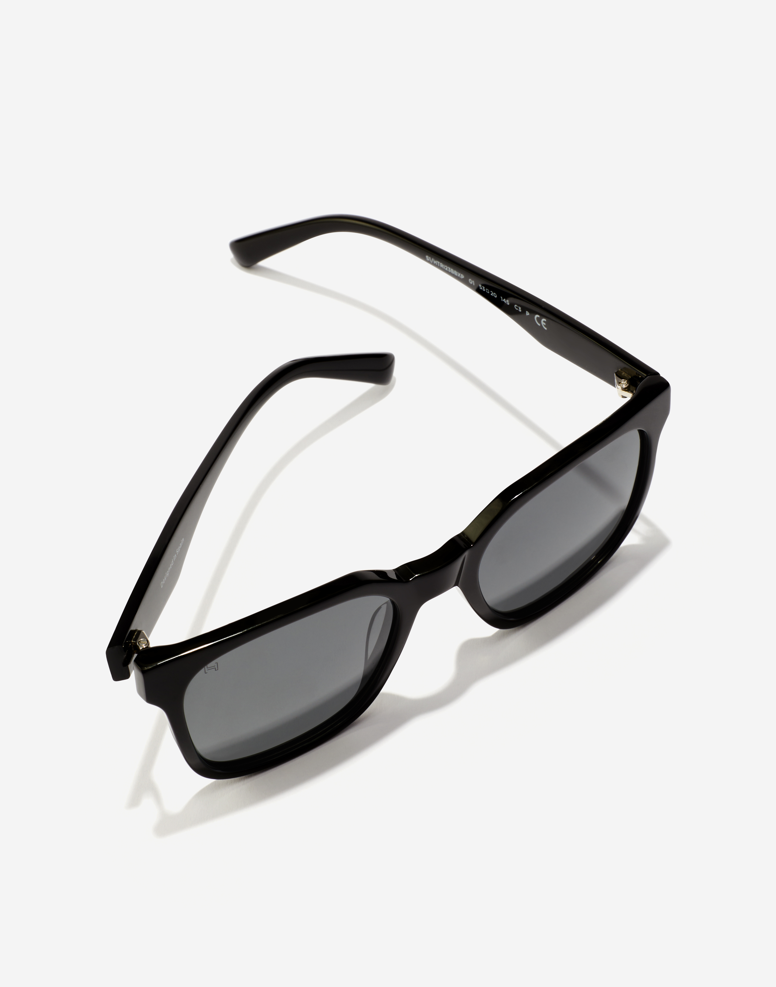 Hawkers TRIBE - POLARIZED BLACK DARK master
