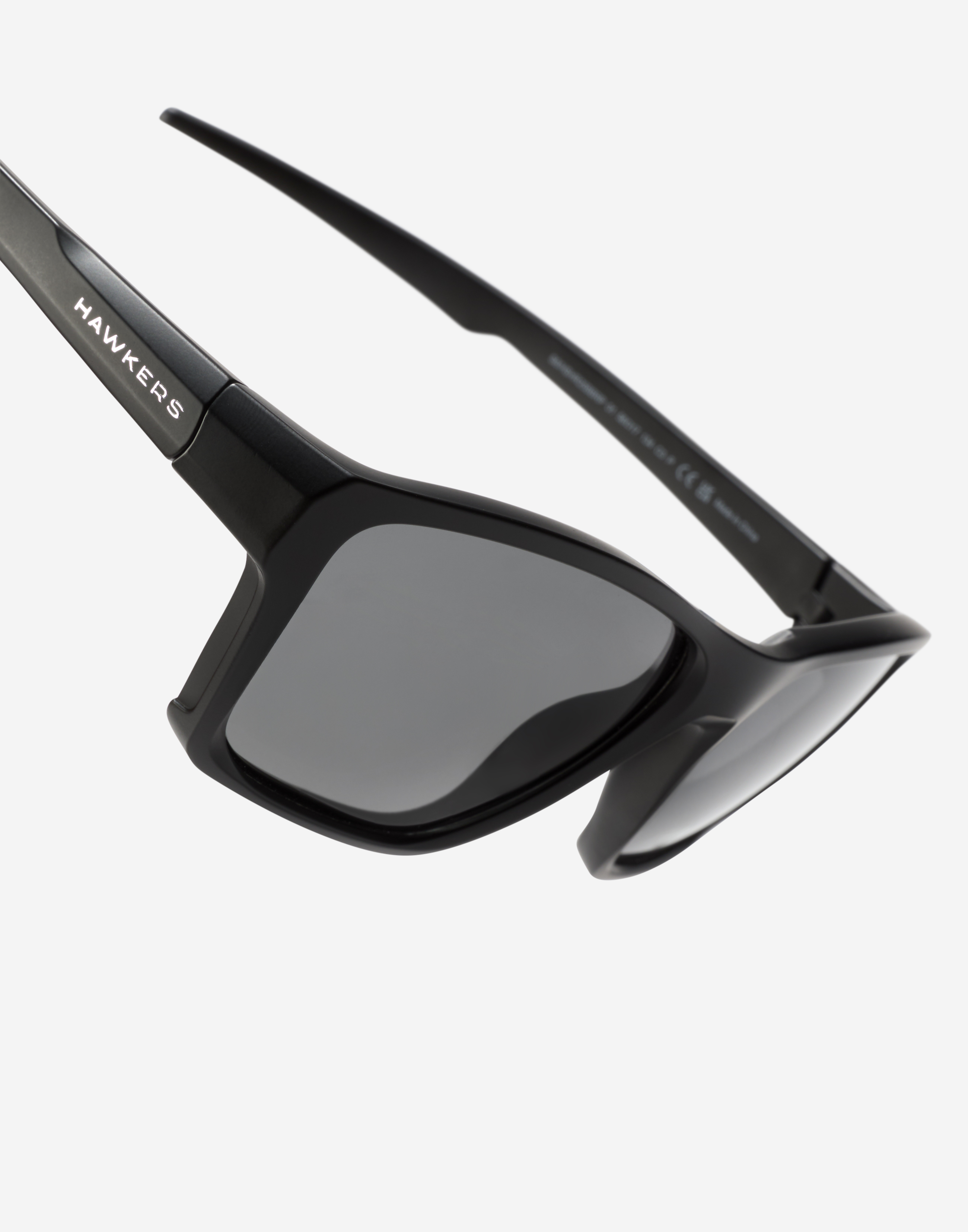 Sunglasses Hawkers SHARK - POLARIZED BLACK DARK