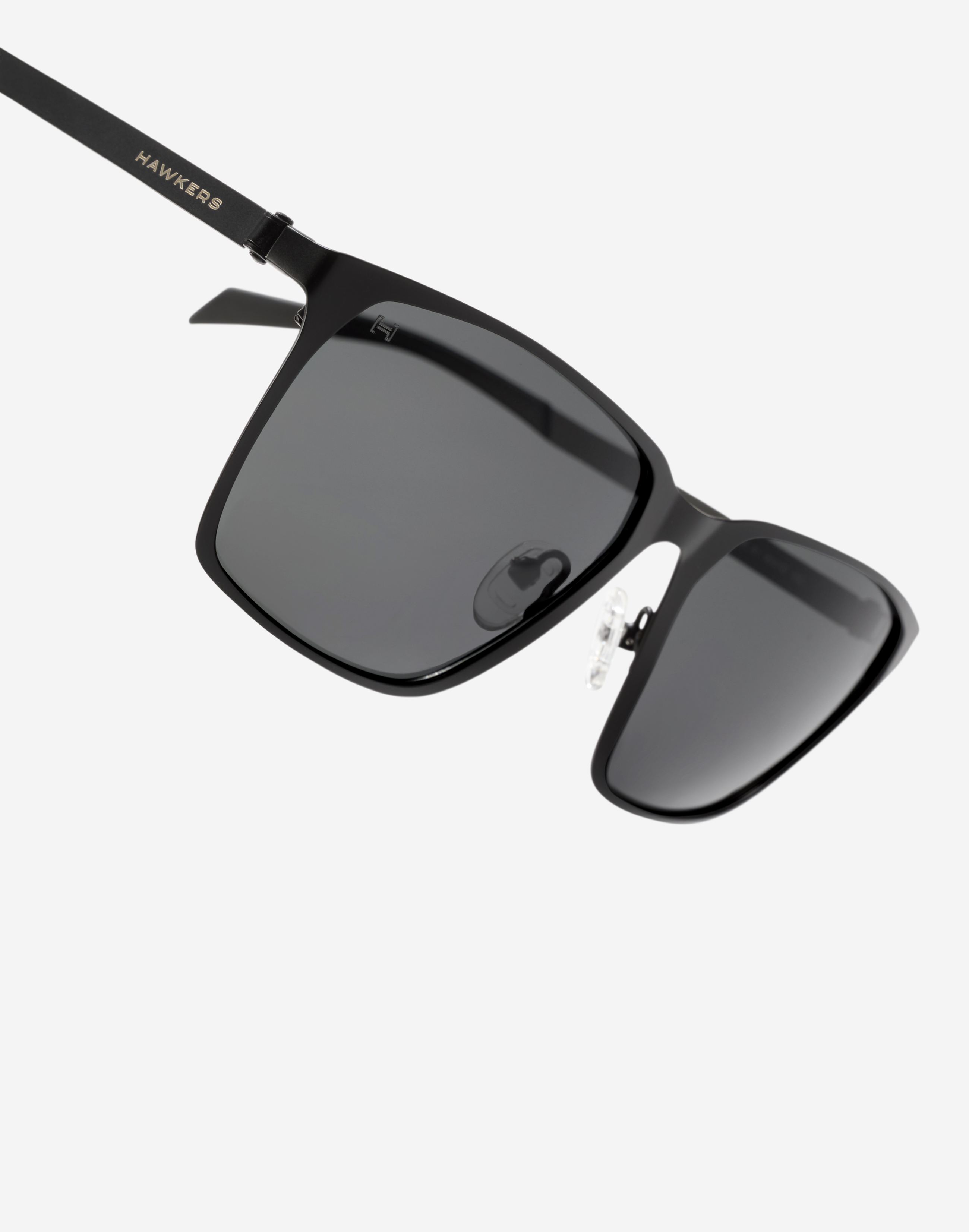 Sunglasses Hawkers TRACK FLEX - POLARIZED BLACK DARK