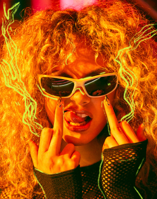 Occhiali da sole Hawkers BOOST - WHITE DARK BLUE