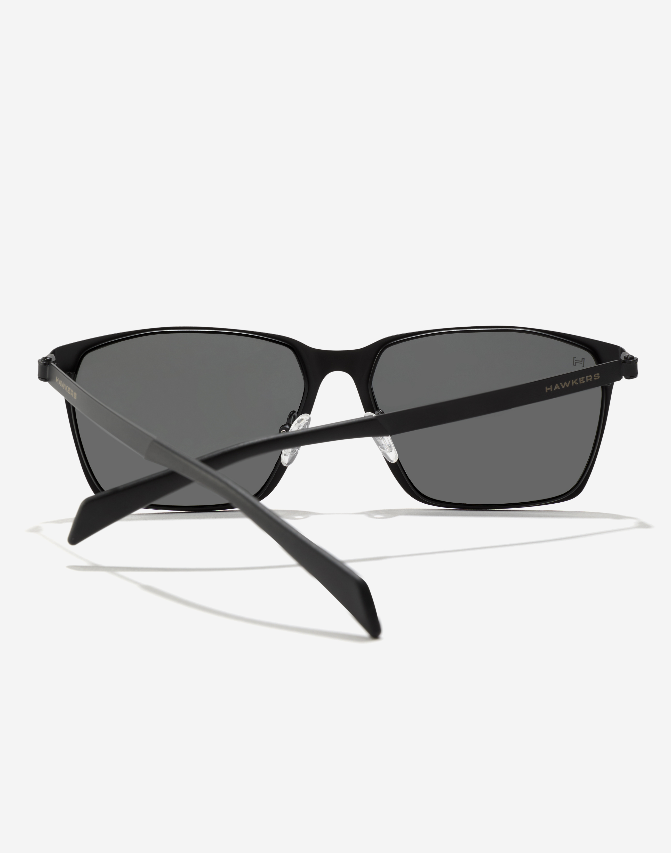 Sunglasses Hawkers TRACK FLEX - POLARIZED BLACK DARK