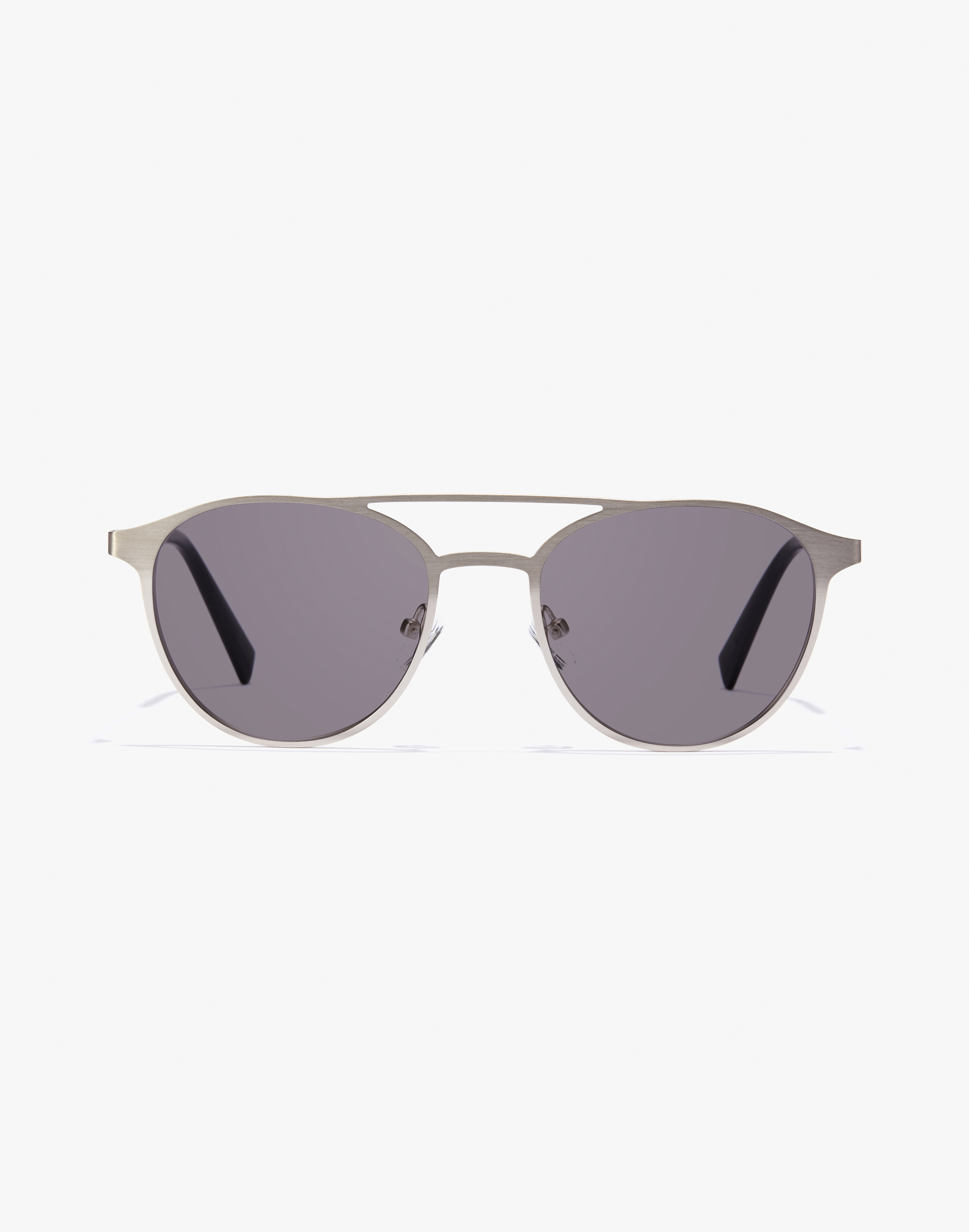 /on/demandware.static/-/Sites-Master-Catalog-Graduadas/default/dw65b06995/images/modal_colored/hawkers_eyewear-silver-sauvignon-330012-grey.jpg