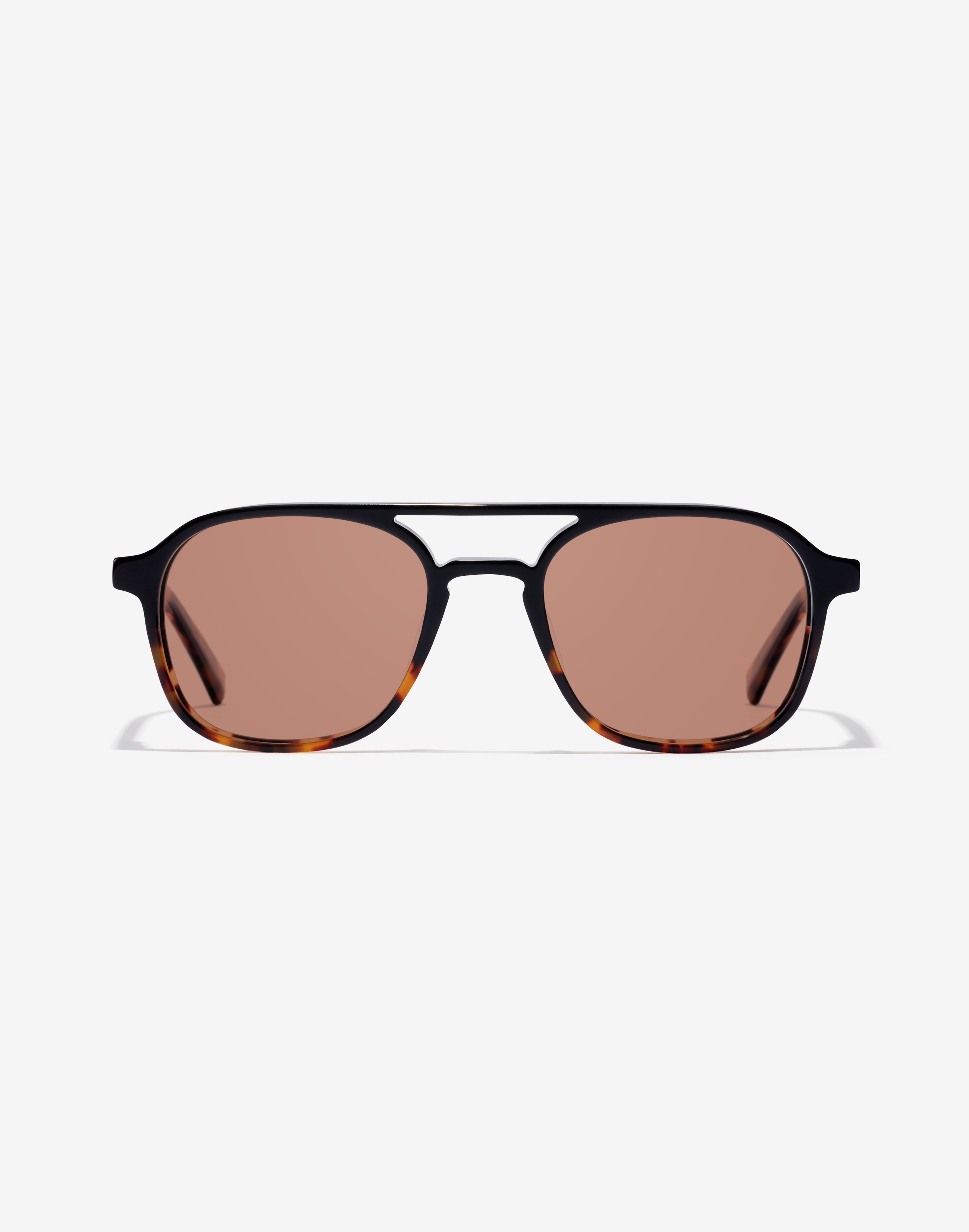 /on/demandware.static/-/Sites-Master-Catalog-Graduadas/default/dw9892d2ad/images/modal_colored/hawkers_eyewear-black-carey-hunter-HHUN20C0XV-brown.jpg