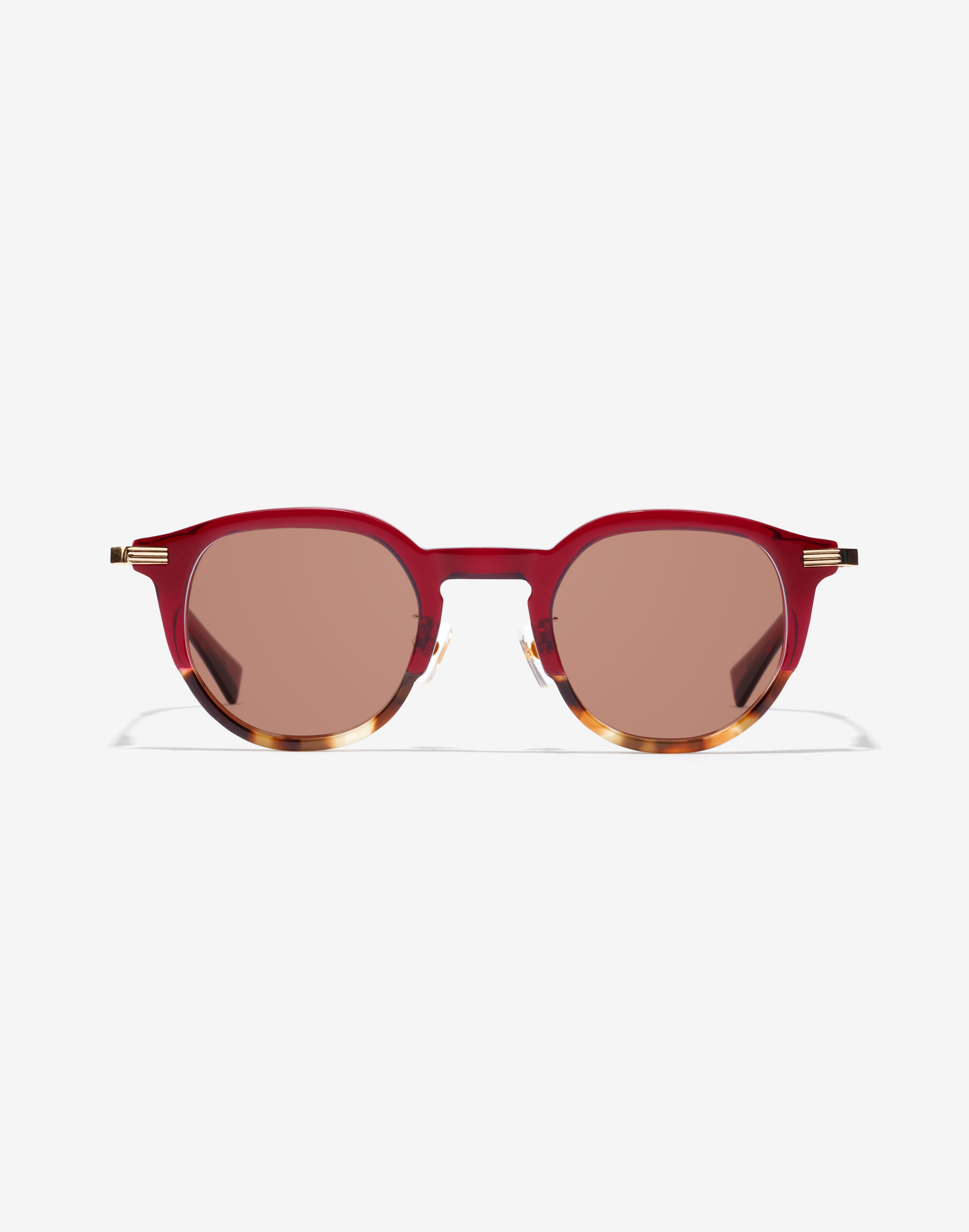 /on/demandware.static/-/Sites-Master-Catalog-Graduadas/default/dwebbc68be/images/modal_colored/hawkers_eyewear-burgundy-carey-arroya-HARR20R0XV-brown.jpg