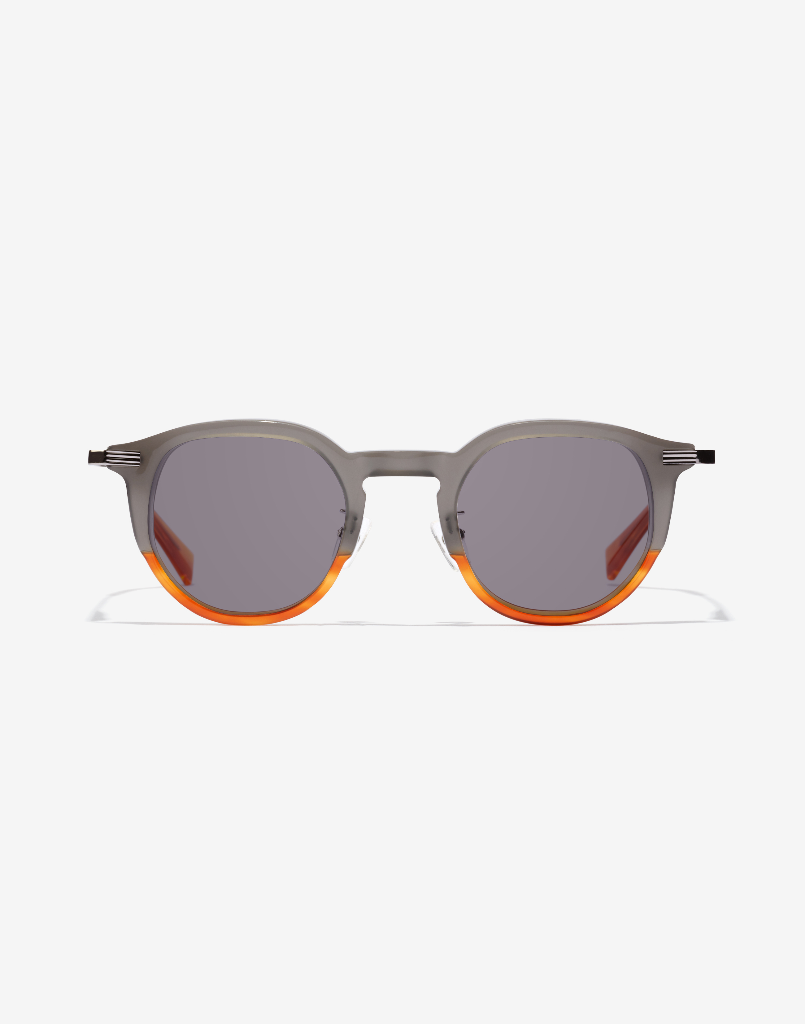 /on/demandware.static/-/Sites-Master-Catalog-Graduadas/default/dwf01b4f4a/images/modal_colored/hawkers_eyewear-grey-orange-arroya-HARR20O0XV-grey.jpg