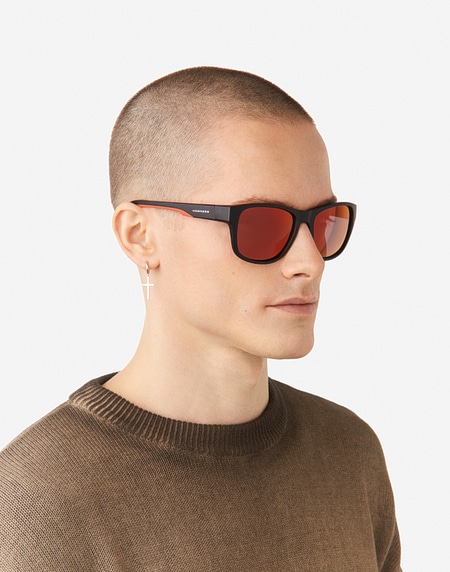 Gafas de sol Hawkers OWENS - POLARIZED BLACK RED RUBY