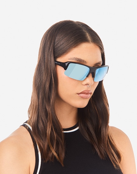 Sunglasses Hawkers BAT - BLACK BLUE CHROME
