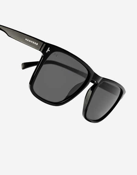 Sunglasses Hawkers DUST - POLARIZED BLACK DARK